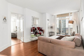Luxurious 2BR 2BATH Condo Steps from Square One